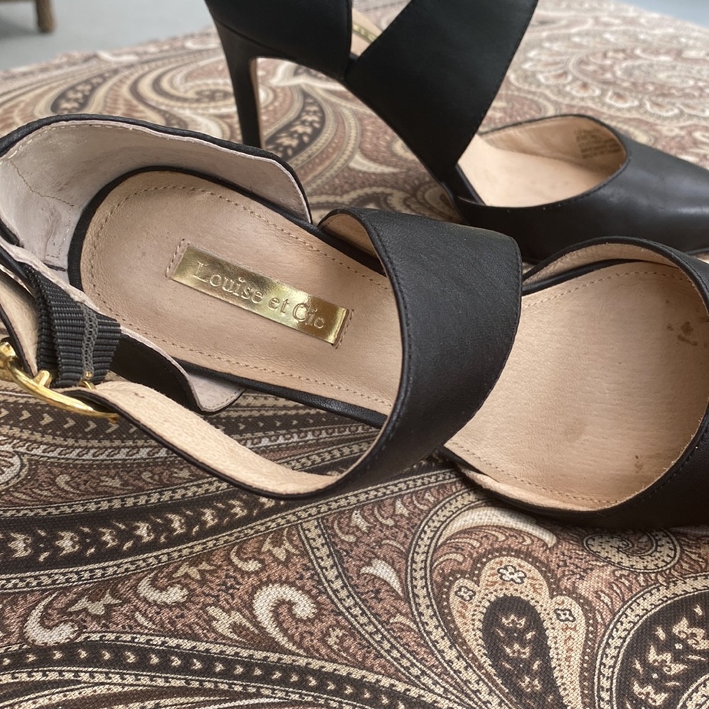 Asymmetrical strap heels - Picture 3 of 7